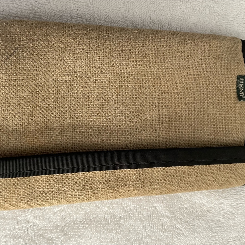 Bi-Fold HEMP Wallet Artisan. Natural. Excellent Condition. #1044.
